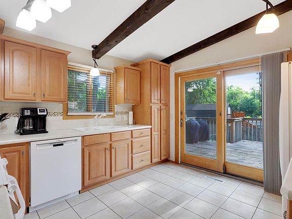 4th image of 7924 June Ave N