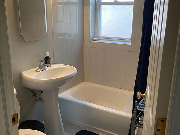 3rd image of 4419 N Lawndale Ave APT 1A