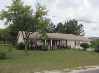 17 K St, Hazlehurst, GA 31539