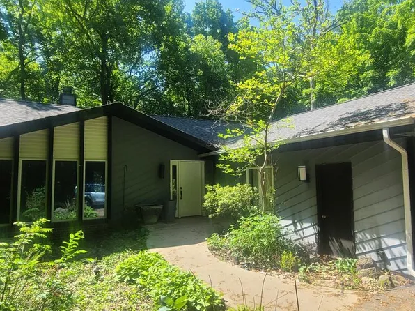 29321 Manor DRIVE, Waterford, WI 53185