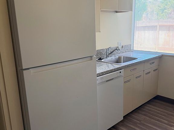 2nd image of 1755 W Clinton Ave