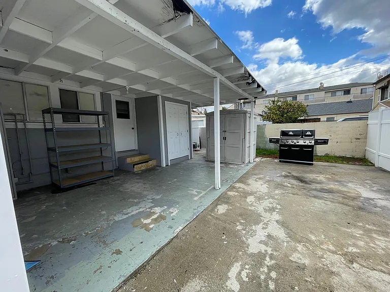 718 Raleigh St — Photo 16