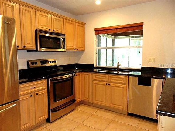 4th image of 1817 Laurence Ct