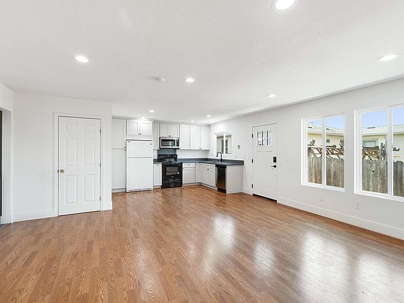 4th image of 3377 Rayanna Ave