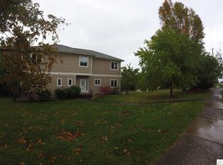 2702 E 8th St, Duluth, MN 55812