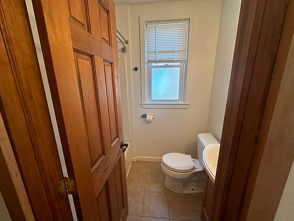 4th image of 7010 Valley Ave Floor 2