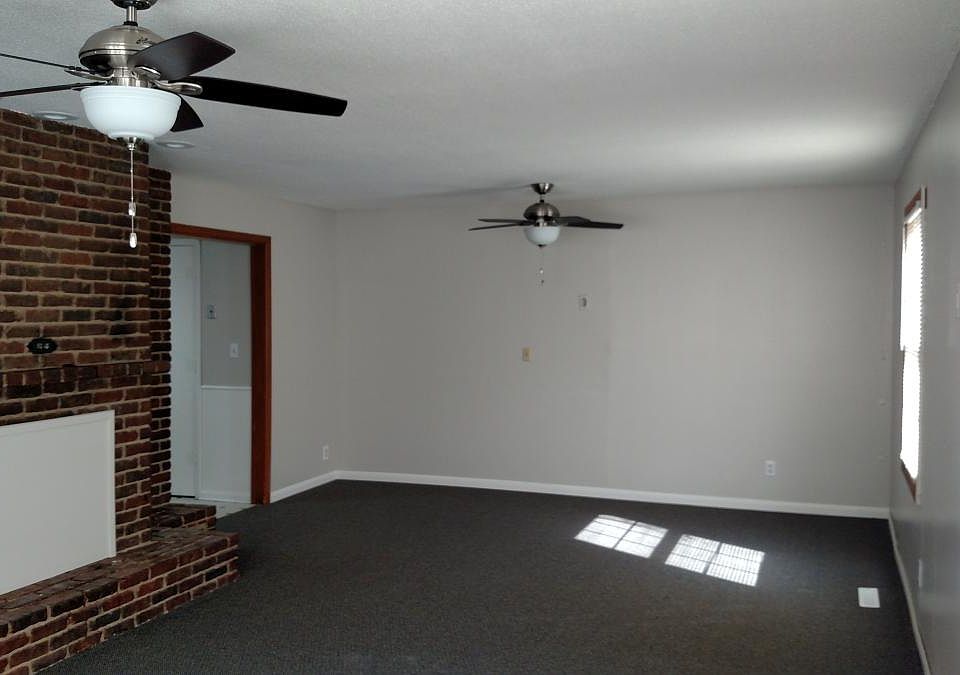 2nd image of 405 N Marshall St