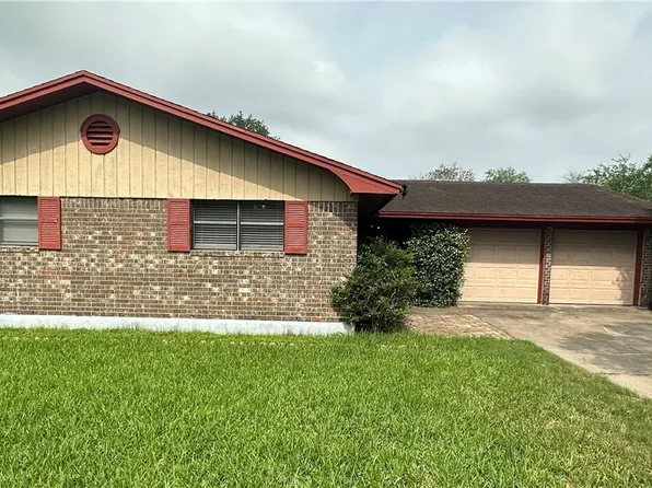 1017 Hall Ave, Kingsville, TX 78363