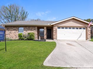 5929 Birchill Rd, Fort Worth, TX 76148