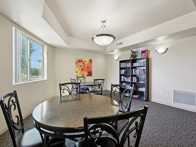 Washington Pointe — Photo 8
