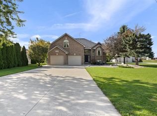 1315 Saint Clair Rd, Lakeshore, ON N0R1N0
