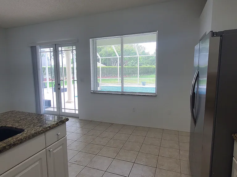 420 SE 23rd Ln — Photo 65