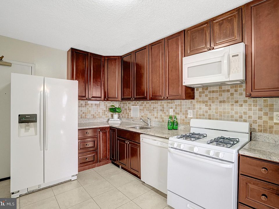 1st image of 3705 S George Mason Dr APT 2504S