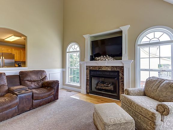 3rd image of 6792 Bucksland Dr