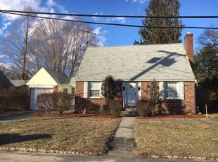 10 Miles Ave, Cranston, RI 02920