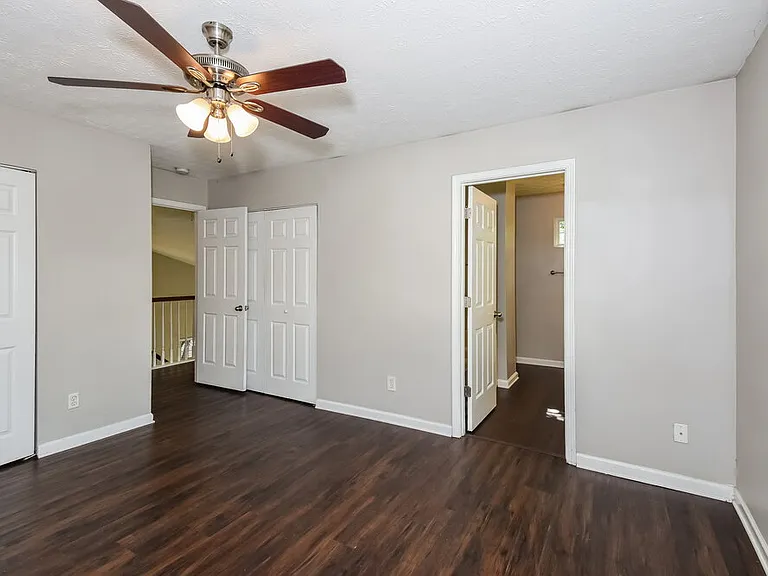 1204 W Oaks Way — Photo 10