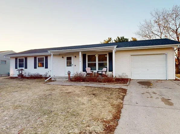 1016 W Elm St, Lake City, MN 55041