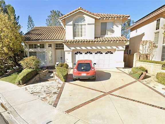 2nd image of 39 Chickadee Ln