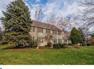 8 Valley Cir, Doylestown, PA 18901