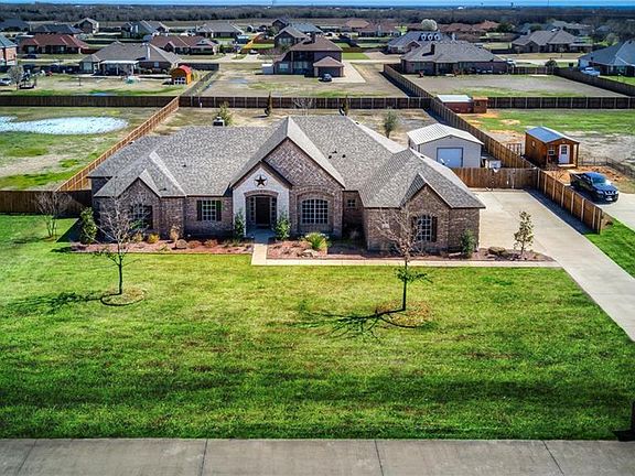 2nd image of 418 Cimarron Meadows Dr