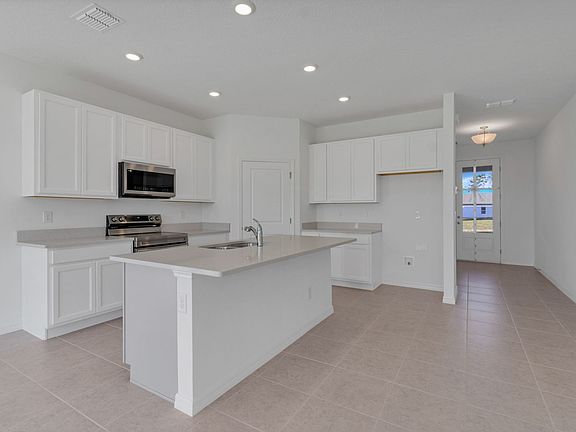 3rd image of 1415 Sterling Pointe Dr