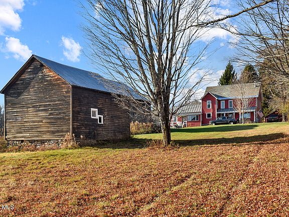 5th image of 326 Harvey Road