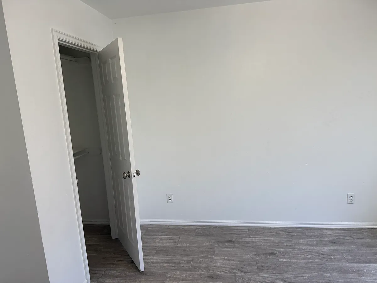 Building Photo - 4205 Thorn Burn Pl