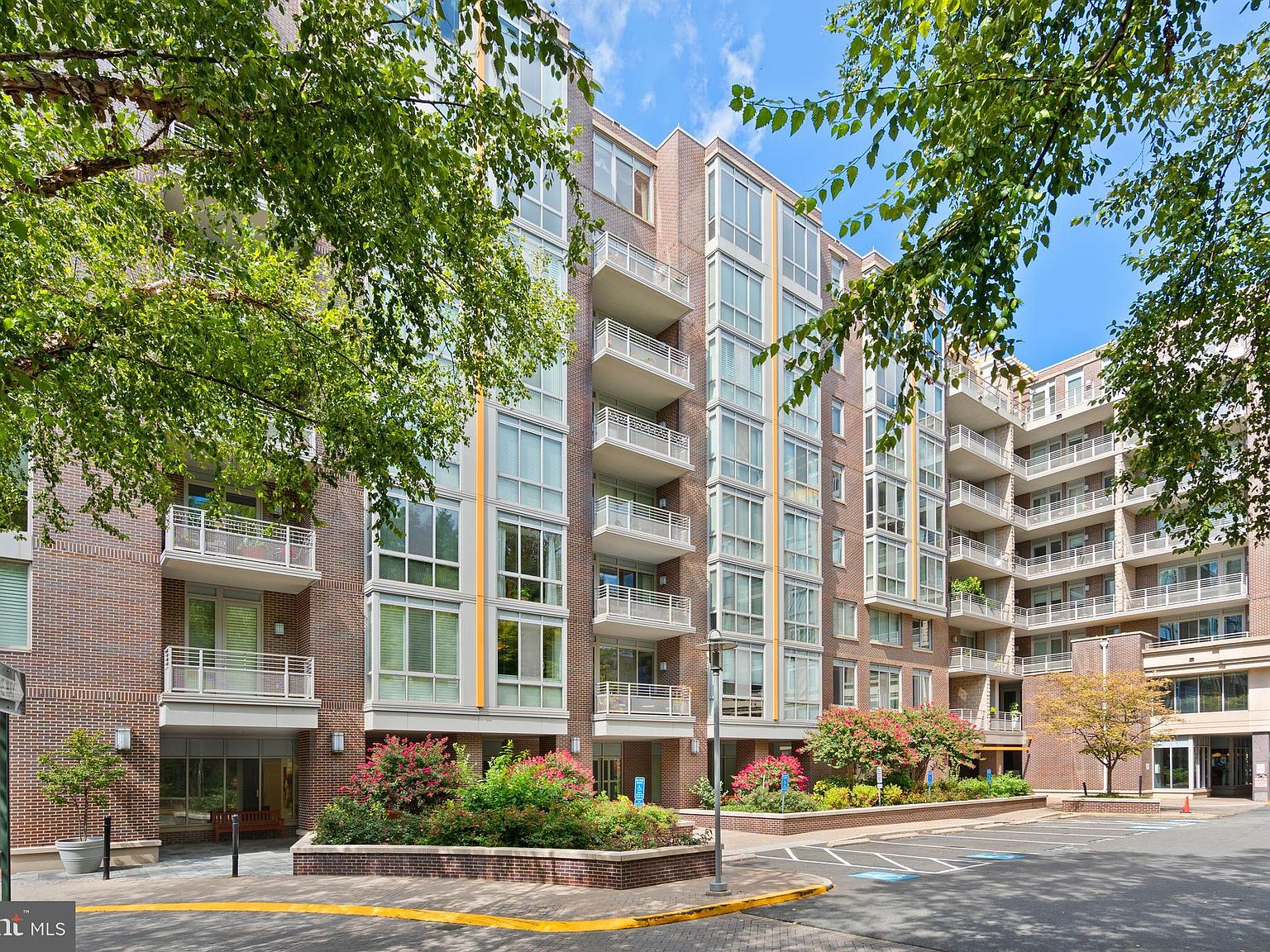 513 W Broad St APT 207, Falls Church, VA 22046 Zillow
