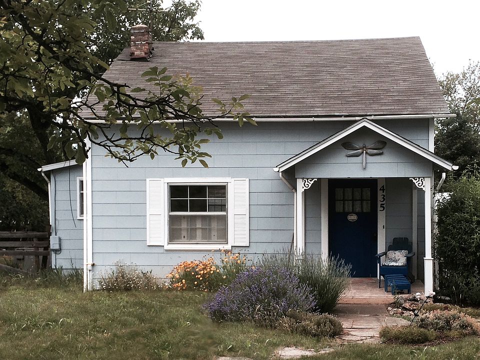 1st image of 435 E California St