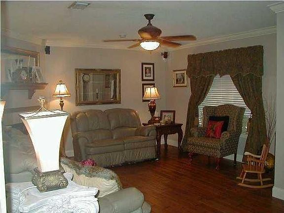 2nd image of 113 Thomas Nolan Dr