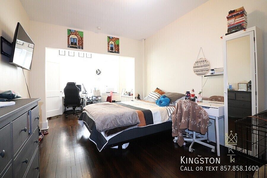 2nd image of 130 Babcock St #7R
