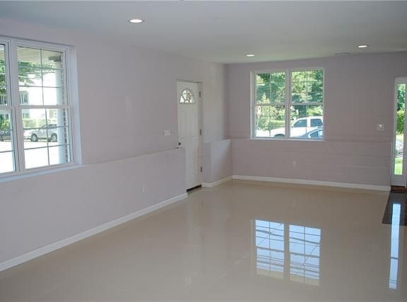 5th image of 190 Brookside Ave