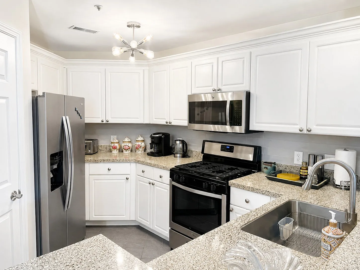 3 bed, 1491 sqft, $2,575 — Photo 2