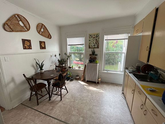 3rd image of 86 Nelson St #1512654