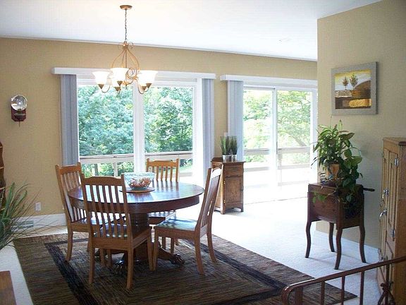 5th image of 125 Sherwood Dr