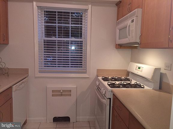 3rd image of 4376 N Pershing Dr #43763