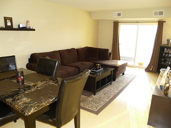 4th image of 746 N Gary Ave #5-106