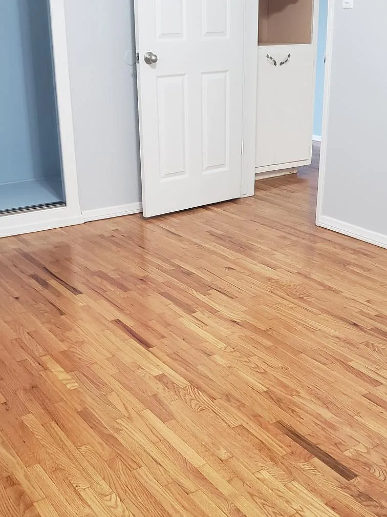 11943 Truro Ave — Photo 2
