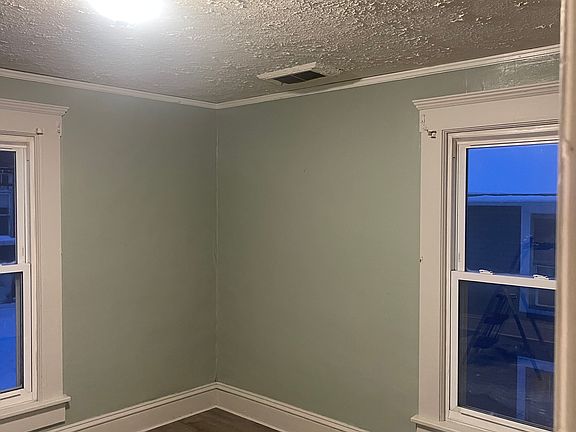 4th image of 425 Arthur St #1/2