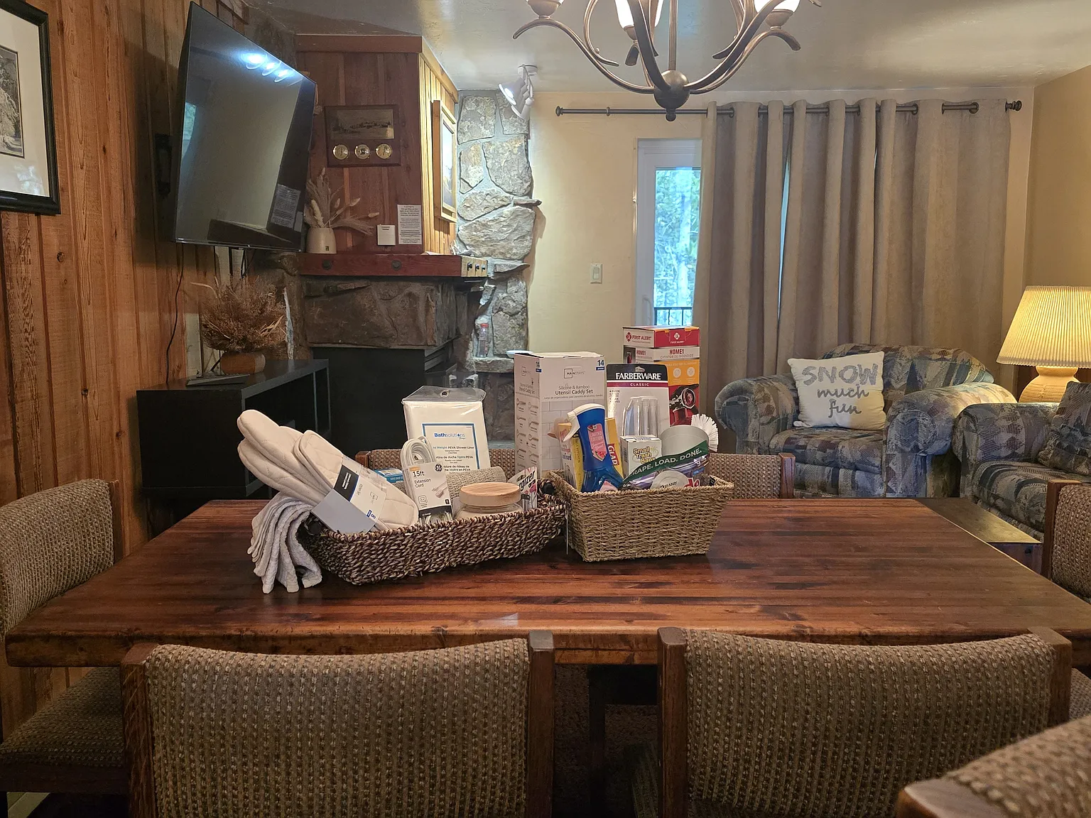 2 bed, 940 sqft, $2,050 — Photo 4