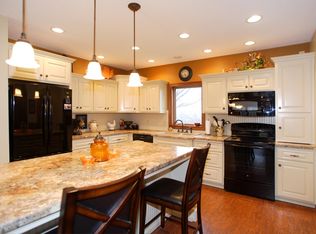 22967 535th Ave, Winthrop, MN 55396