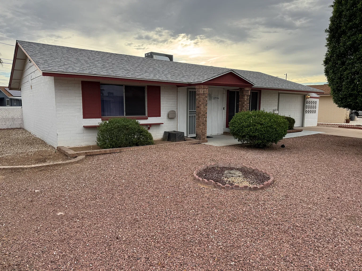 10946 W Canterbury Dr — Photo 2
