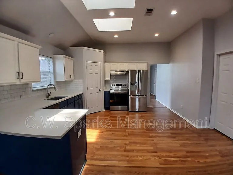 3610 Berrywood Cir — Photo 44