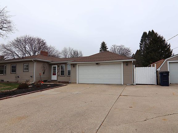 2nd image of 2537 River View Dr
