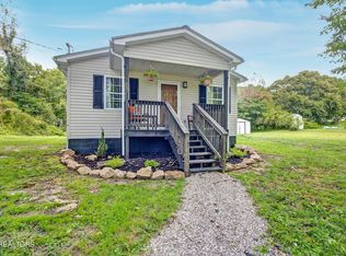 1120 W Cove Rd, Jamestown, TN 38556
