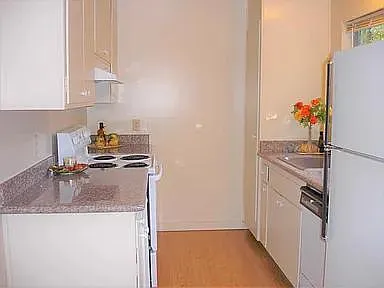 429 N Rengstorff Ave #5 — Photo 5