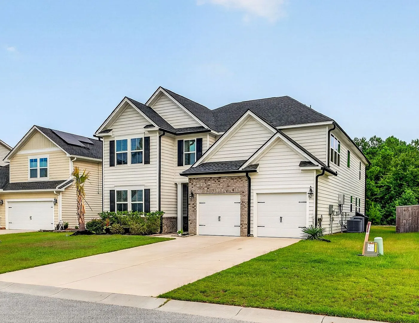Modern Living in Summerville — Photo 1