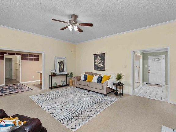 5th image of 305 Monterrey Ln