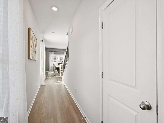 4th image of 422 Lanier Cir