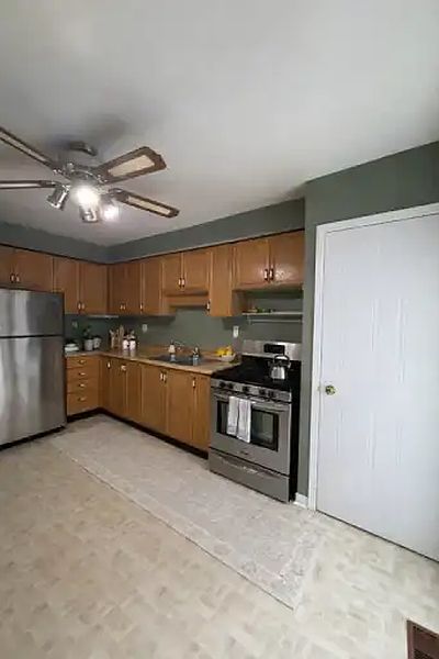 Peterborough Apartment for rent - 3 Bedrooms — photo 3